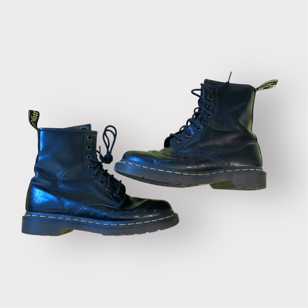 Women’s 7 Dr Martens 1460 Black Leather Lace Up Combat Boot